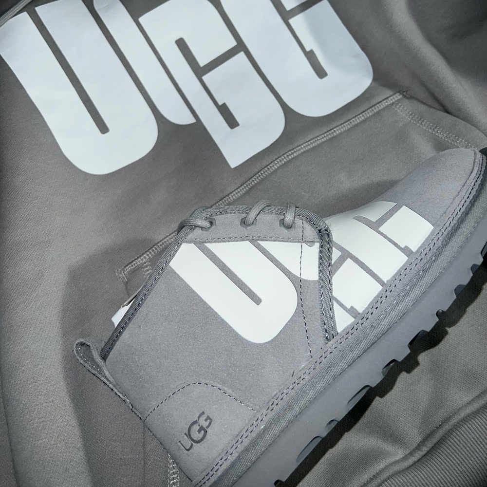UGG